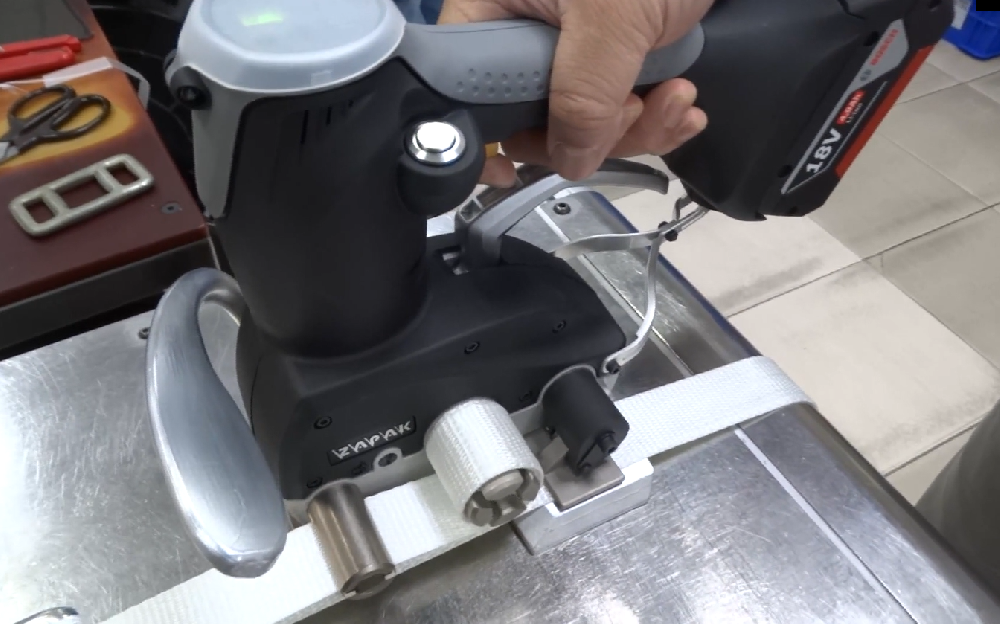 電動纖維帶束緊器操作視頻